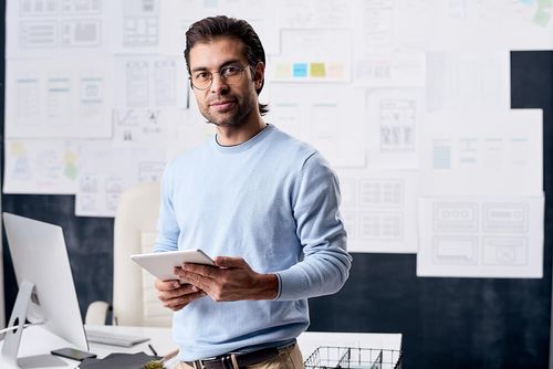 Portrait-of-project-manager-in-office