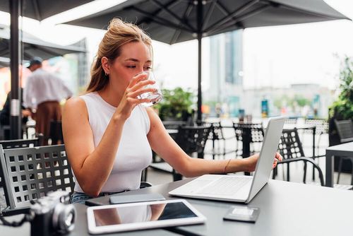 Young-flexible-worker-business-woman-remote-workin